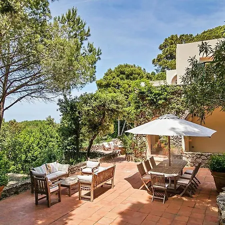 Douglas - Nestled In Nature Villa *