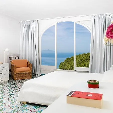 Villa Douglas - Nestled In Nature Capri